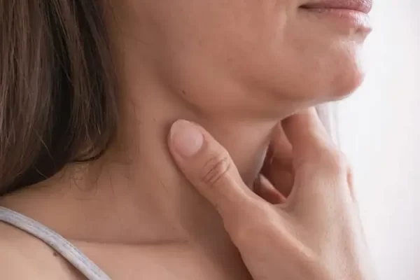 vecteezy_cervical-lymphadenitis-of-the-right-side-in-a-woman_51694990-scaled Hashimoto's and food sensitivities